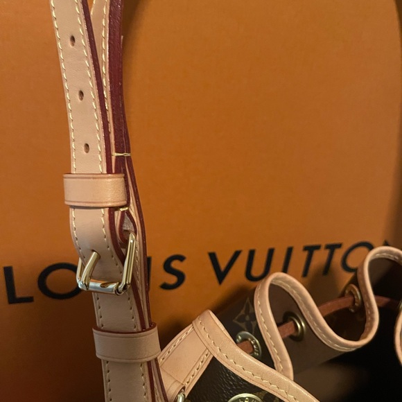 Louis Vuitton Petit Noé - Picture 2 of 9